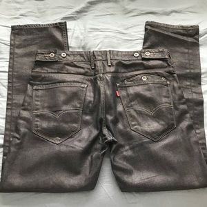 Levi’s jeans size 33x30 slim fit dark denim